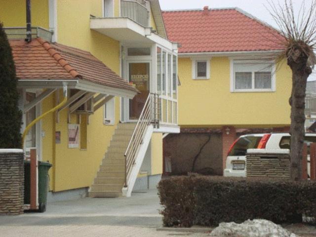 Szieszta Panzio Bed & Breakfast Sárvár Екстериор снимка