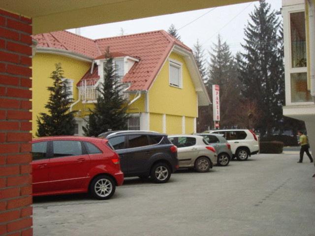 Szieszta Panzio Bed & Breakfast Sárvár Екстериор снимка