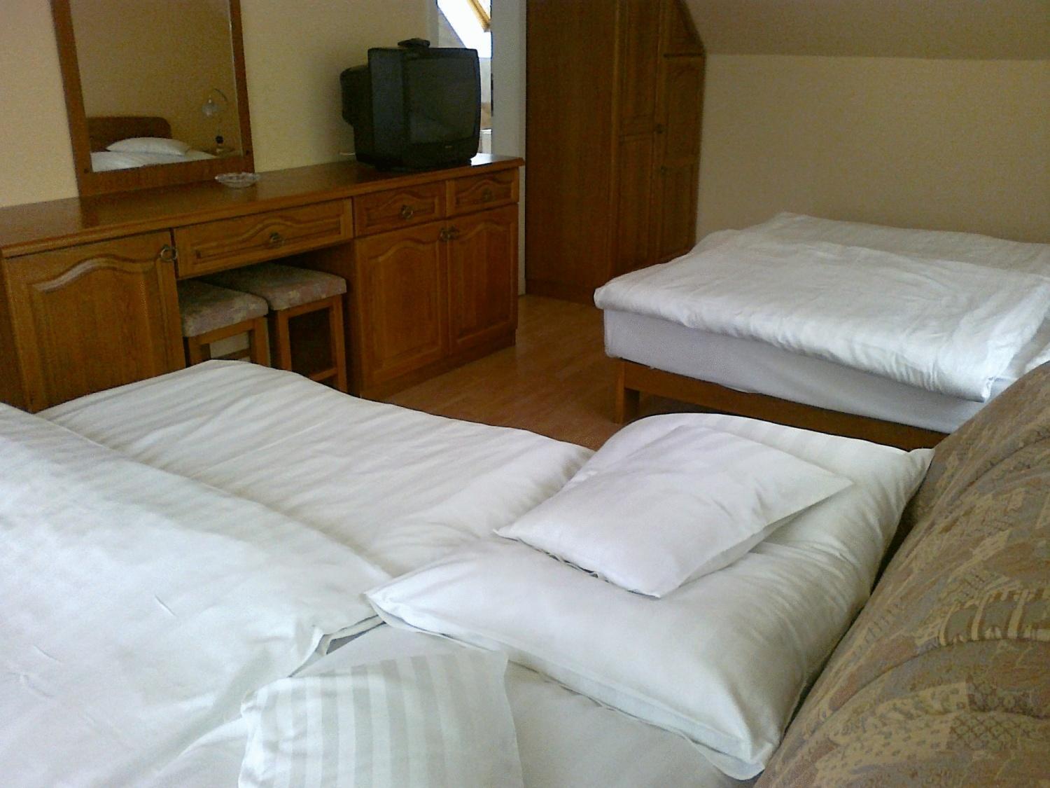Szieszta Panzio Bed & Breakfast Sárvár Екстериор снимка