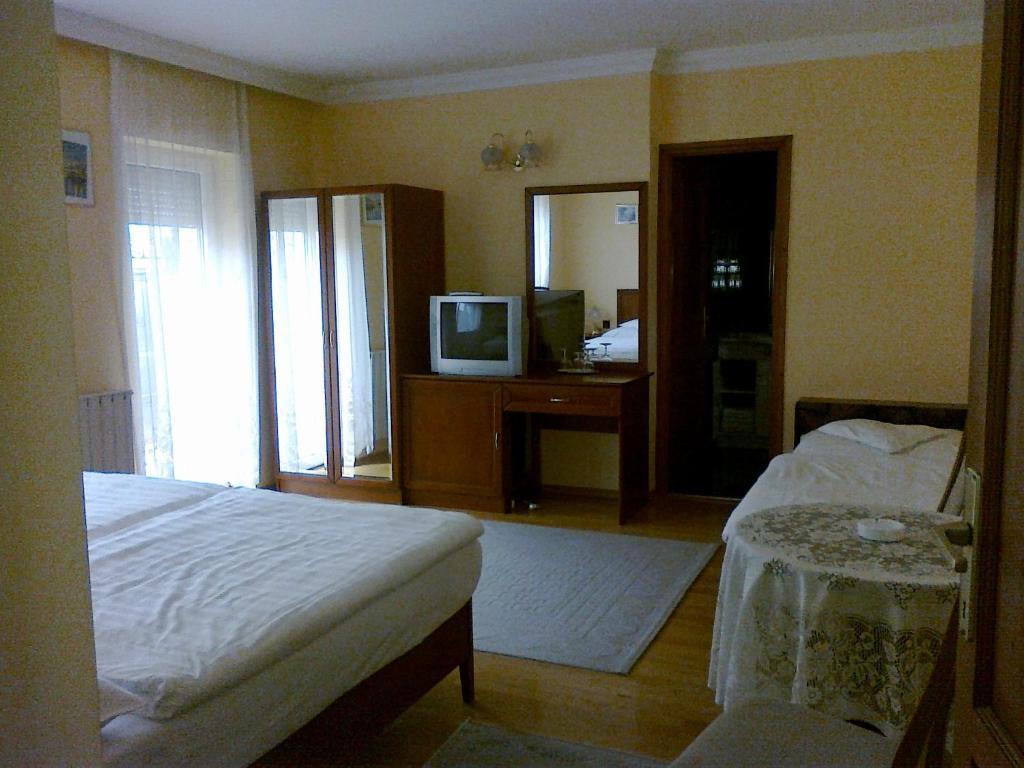 Szieszta Panzio Bed & Breakfast Sárvár Екстериор снимка