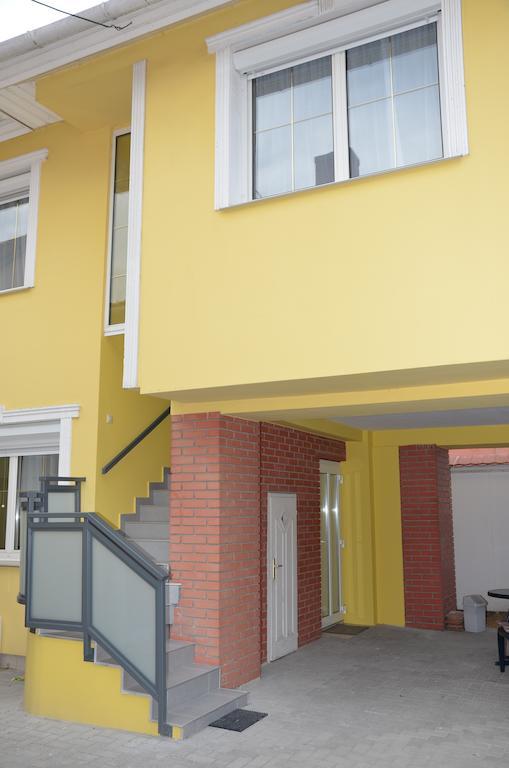 Szieszta Panzio Bed & Breakfast Sárvár Екстериор снимка