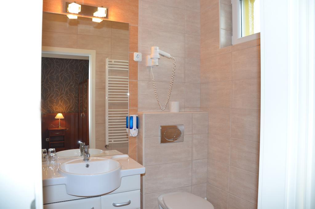 Szieszta Panzio Bed & Breakfast Sárvár Екстериор снимка